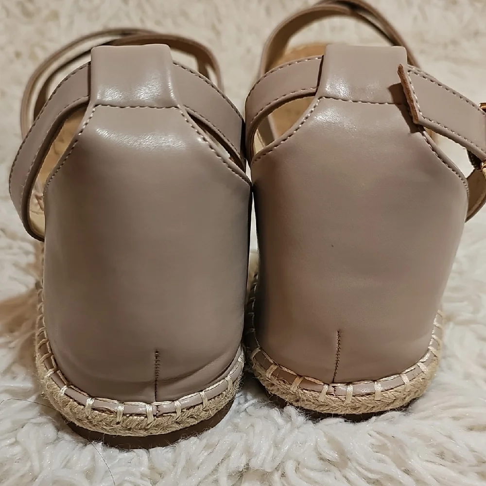 chic espadrille